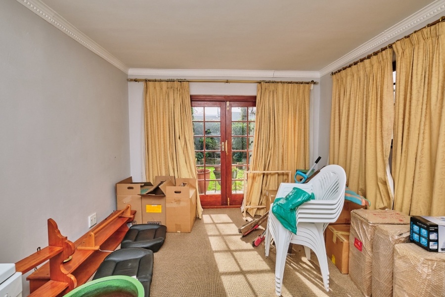 To Let 2 Bedroom Property for Rent in Wynberg Upper Western Cape